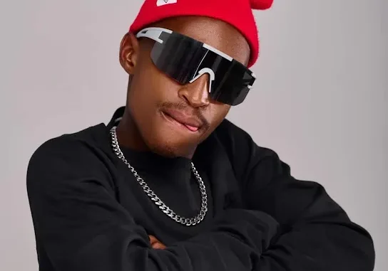 LeeMcKrazy - Ngibolekeni